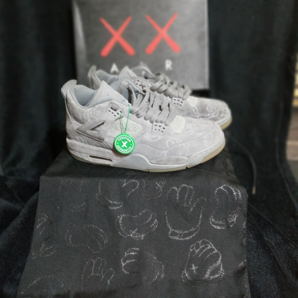 Air Jordan 4 Retro Kawsm